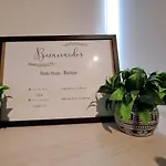 Moderno departamento, habitación y baño privado