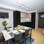 Alojamiento Con Terraza Privada En Providencia