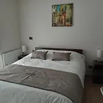 Eldepto Padre Mariano Apart Hotel