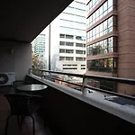 Comfy Urban Style Steps From Costanera Center
