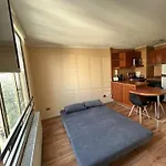 Apartamento Tipo Estudio Acogedor Entre Metro Catolica Y Baquedanono