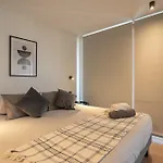 Elegancia En Las Condes 2D2B Con Estilo