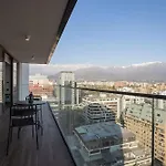 Elegancia En Las Condes 2D2B Con Estilo