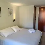 Apart Barrio El Golf Con Piscina