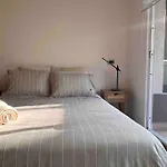 Departamento Totalmente Equipado En Las Condes Con Aire Acondicionado