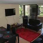 Habitaciones Av Colon / Las Condes