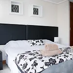 Carmelitas Contemporary