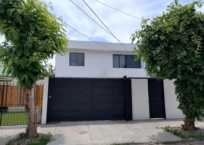 Casa Entera Con Estacionamiento