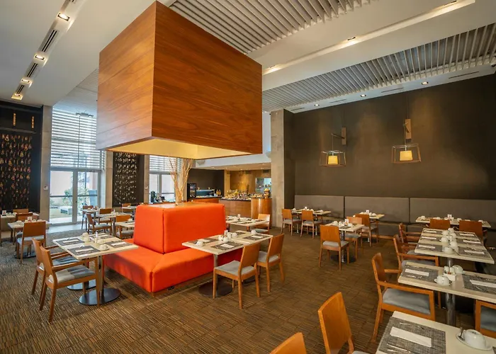 Hilton Garden Inn Santiago Airport