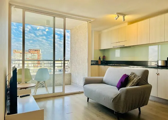 Maxi Apartment Close To The Metro