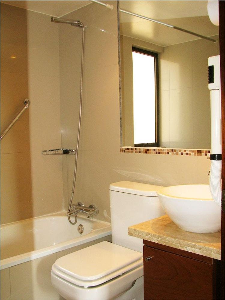 Rq Bosque Tobalaba Hotel