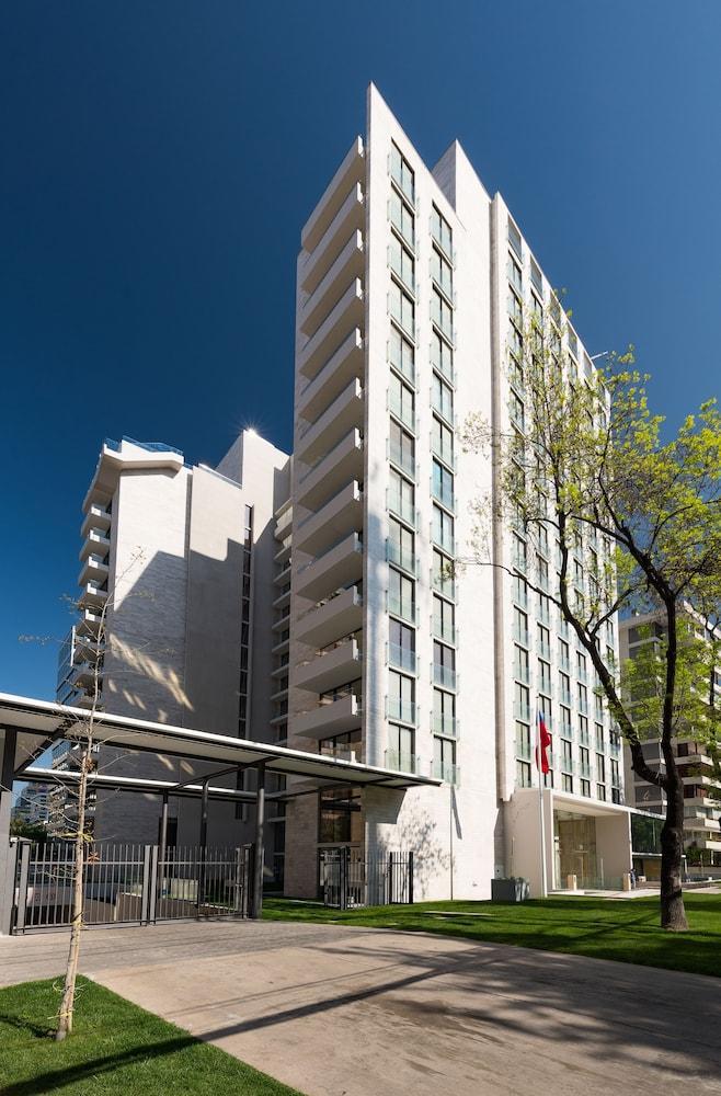 Zip Housing El Golf Santiago de Chile