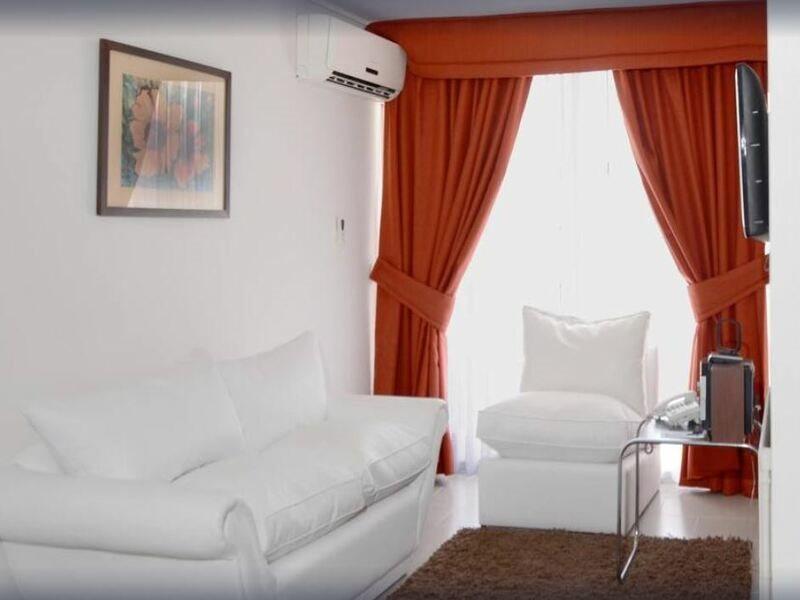Rent A Bustamante Apartahotel 3*