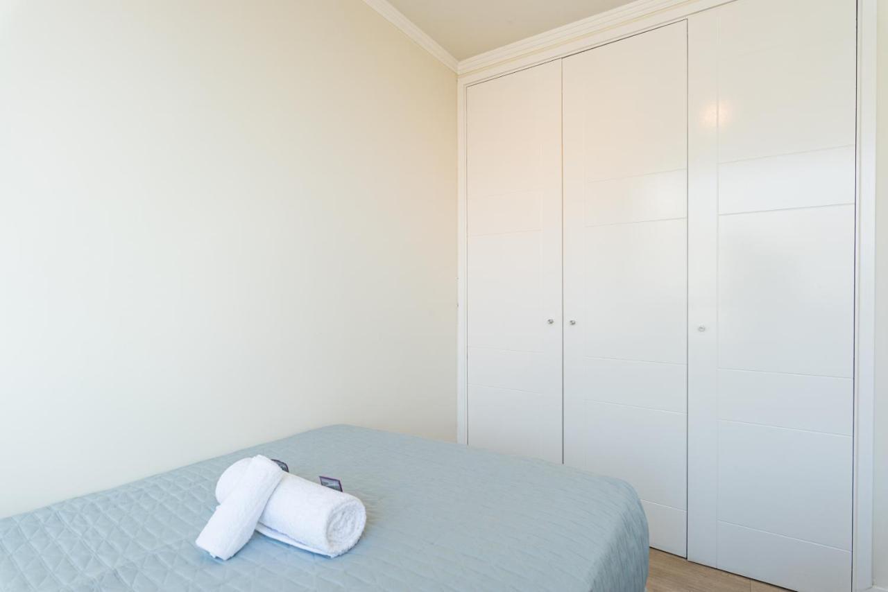 Apartamento Arauco Wood - 2br, Parking, Wifi, Mall & Pool Santiago de Chile