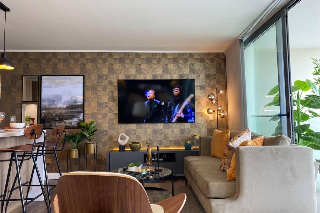 Departamento De Lujo En Suite, En El Piso 38, Condes, Costado De Parques Y Malls Santiago de Chile
