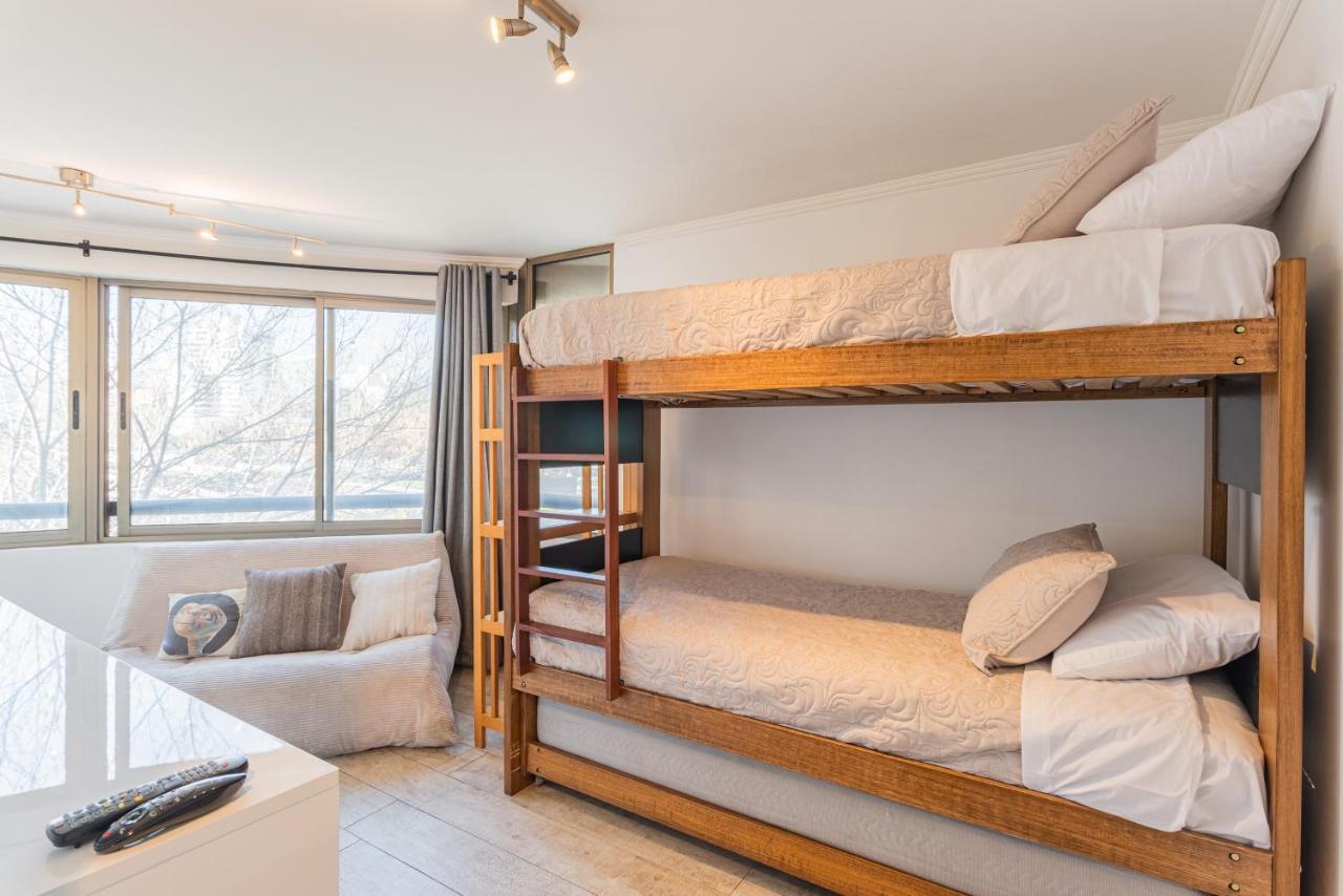 Apartamento Vitacura Zen 2br W/ Parking, Wifi, Gym & Mall