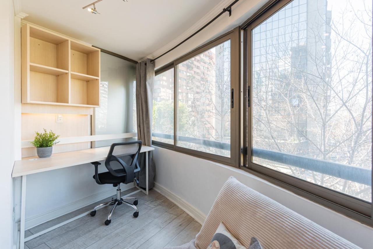 Apartamento Vitacura Zen 2br W/ Parking, Wifi, Gym & Mall *