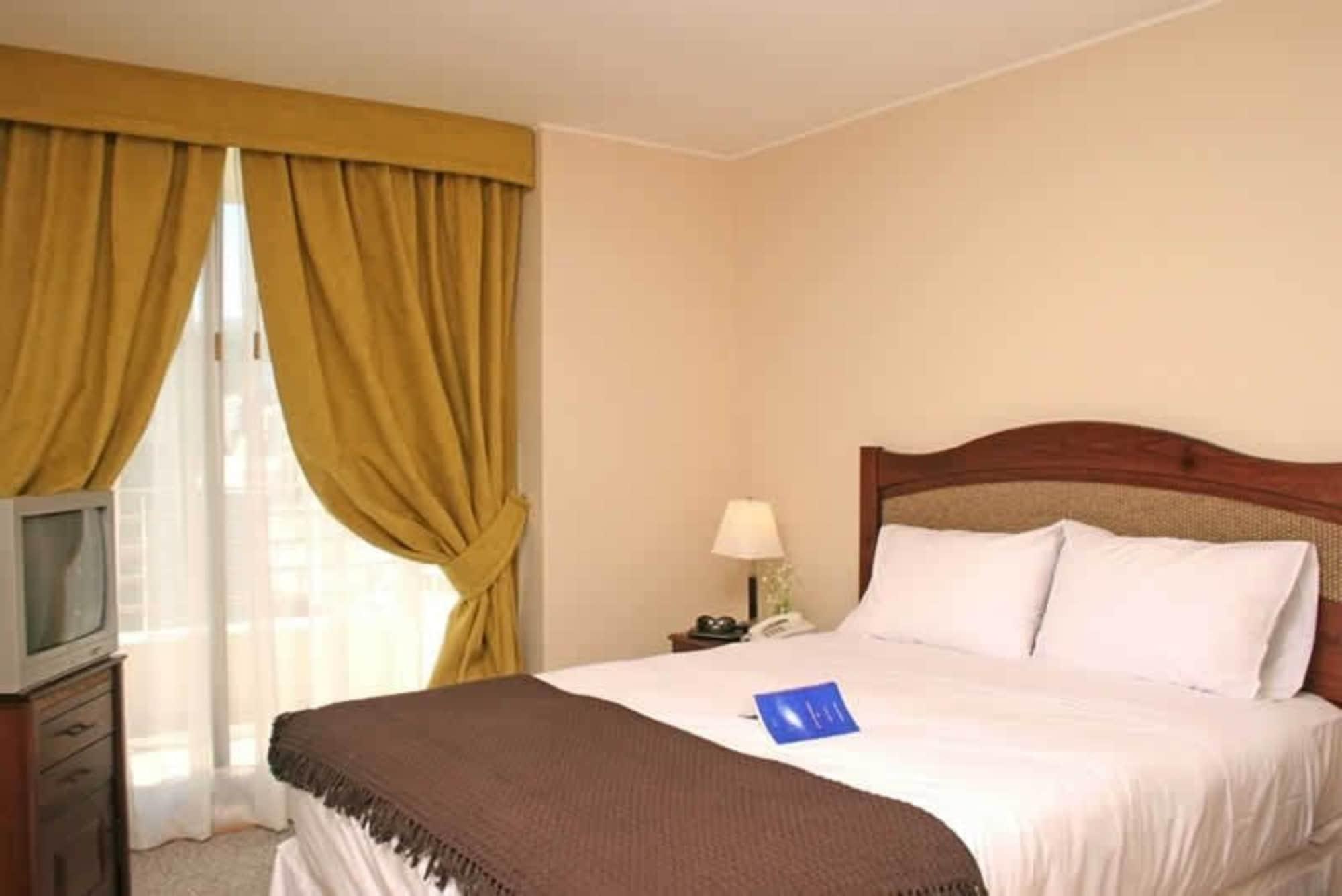 Apartahotel Versalles 4*