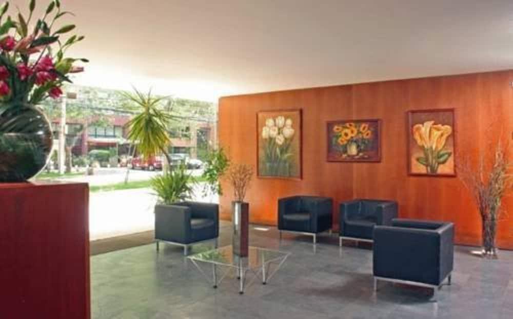 Apartahotel Versalles 4*