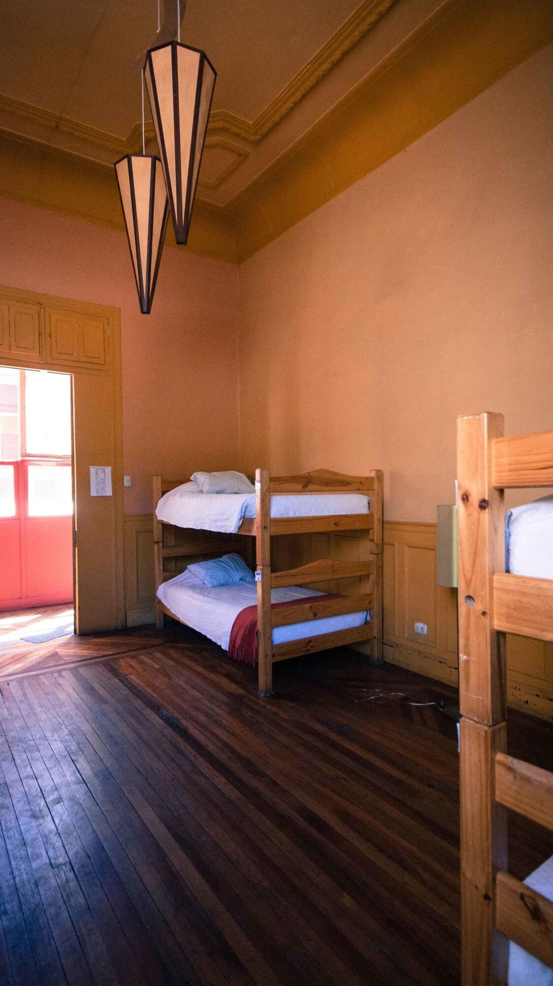 Hostal Happy House