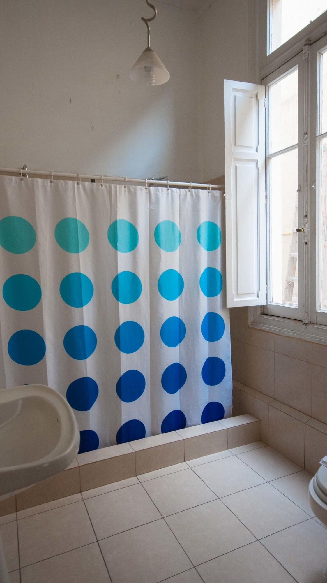 Happy House Hostal