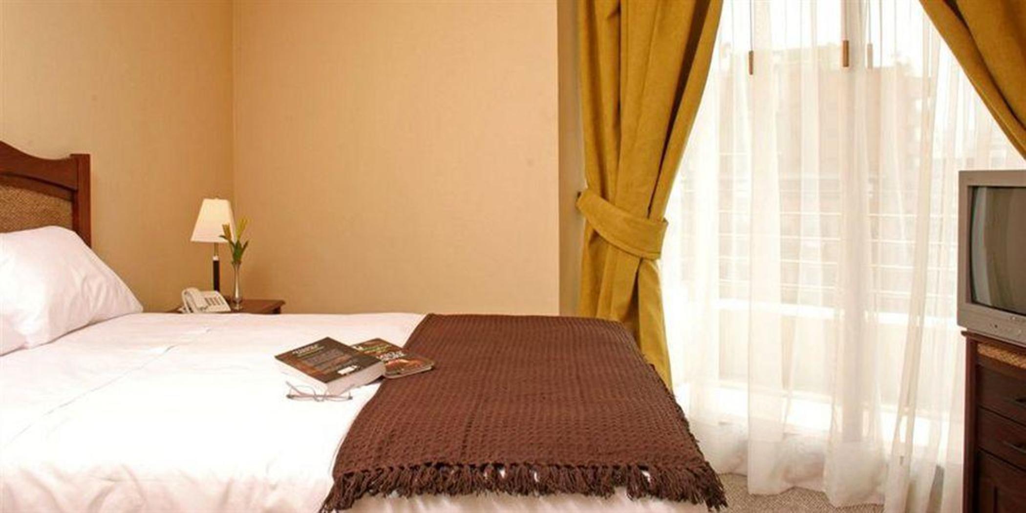 Apartahotel Versalles