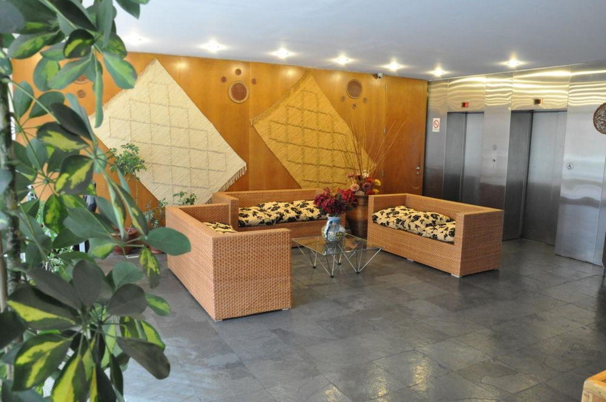 Apartahotel Versalles 4*
