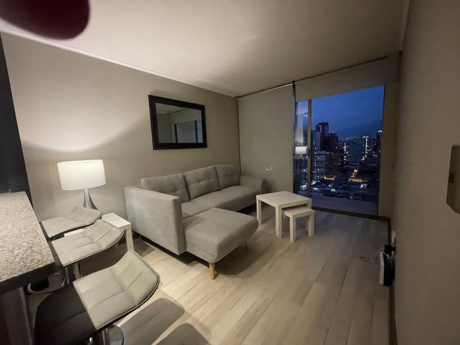 Dpto 2d 1b, Parque Almagro, Santiago. Apartamento