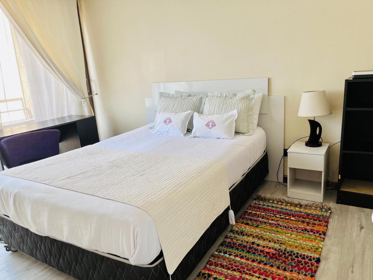 Homestay Departamento Bellas Artes 2 Dormitorios, 2 Banos Santiago