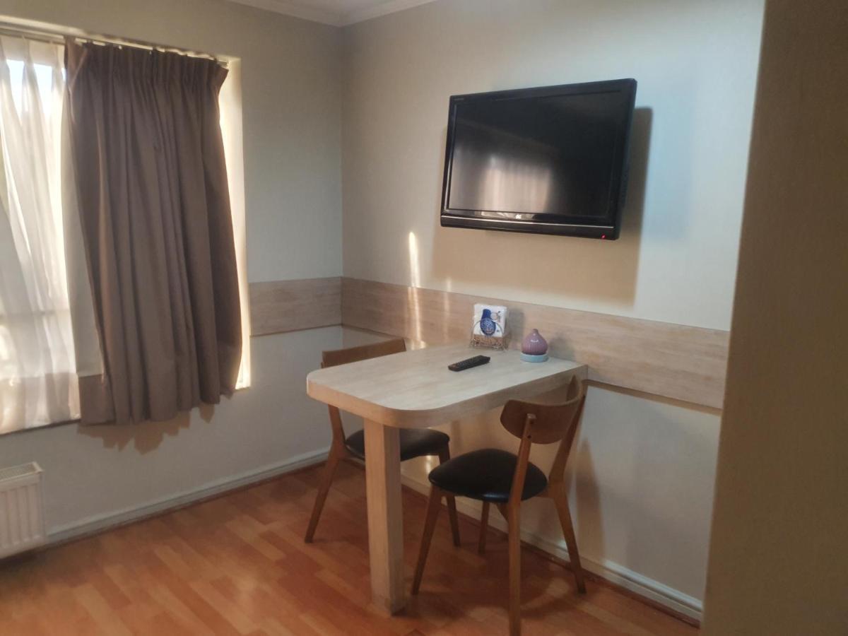 Apartamento Metro Pedro De Valdivia, Providencia. Departamento Amplio 2 Ambientes.