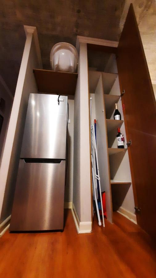 Comodo Y Moderno Apartamento En Las Condes 2dorm, 2banos, Open-kitchen Apartamento