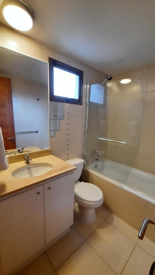 Comodo Y Moderno Apartamento En Las Condes 2dorm, 2banos, Open-kitchen Apartamento