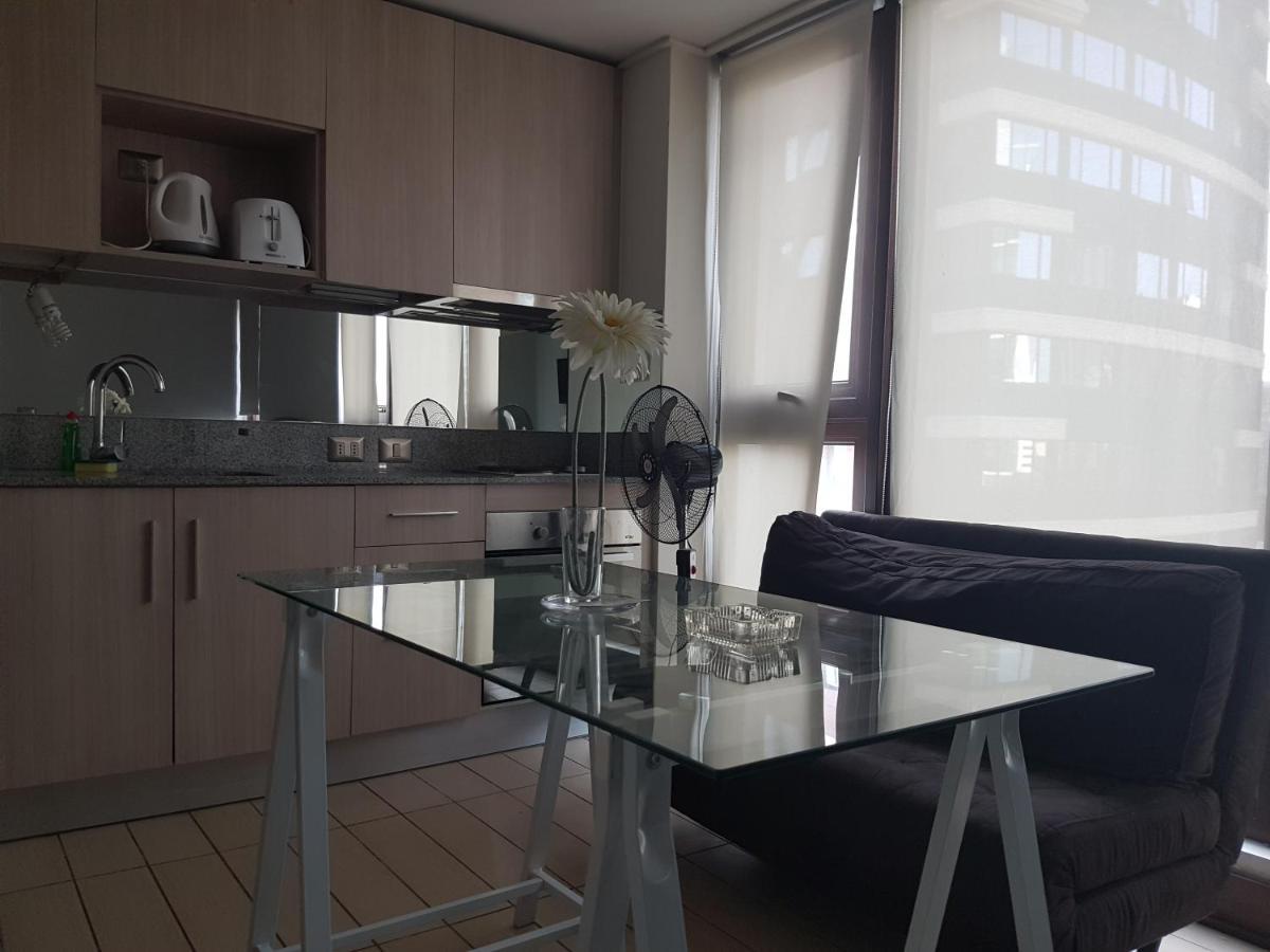 Condes, Departamento Amoblado . Metro Manquehue Apartamento
