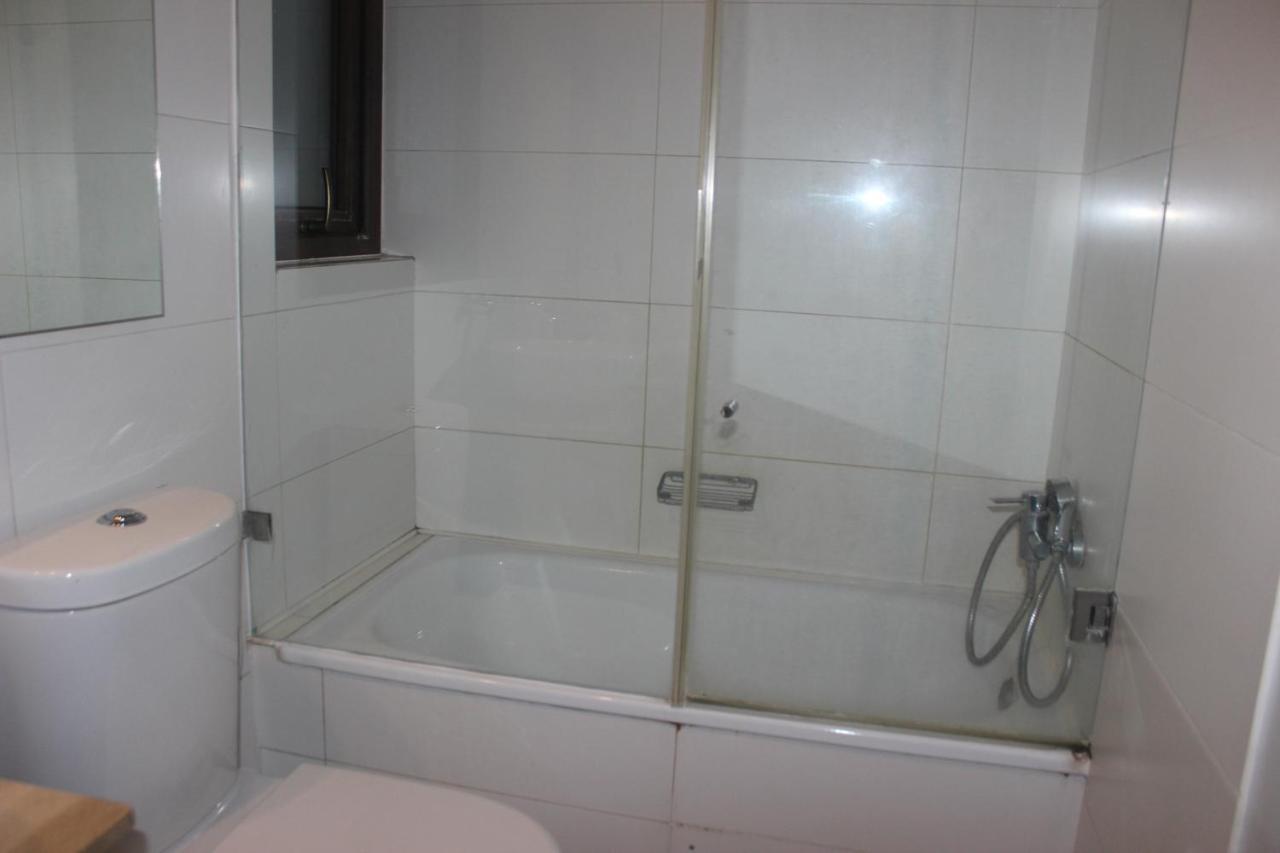 Apartamento Condes, Departamento Amoblado . Metro Manquehue