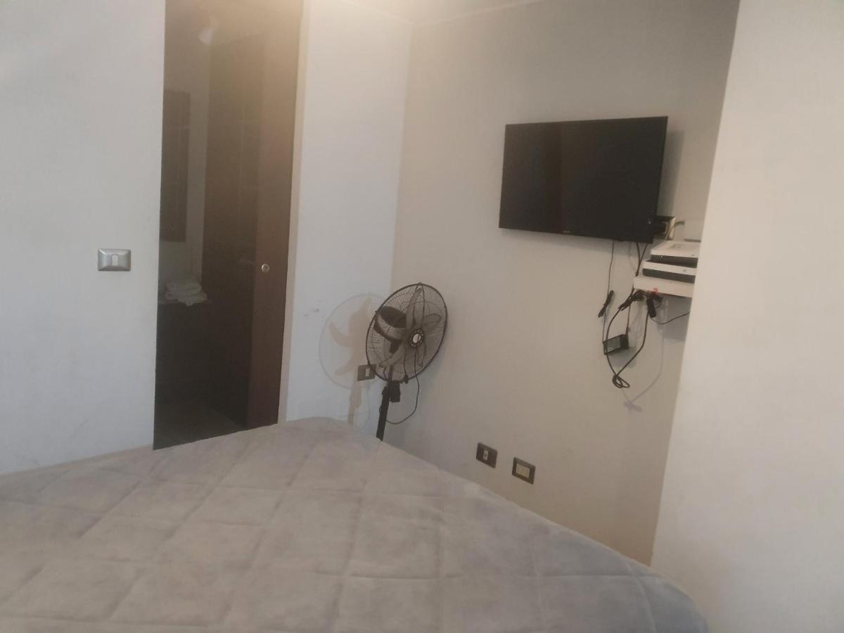 Apartamento Condes, Departamento Amoblado . Metro Manquehue *