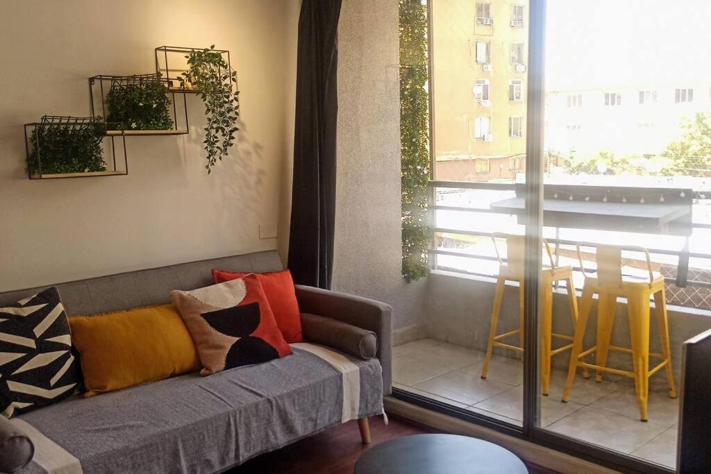 En El Corazon Del Barrio Providencia, Tranquilo Y Confortable Departamento Apartamento Santiago de Chile