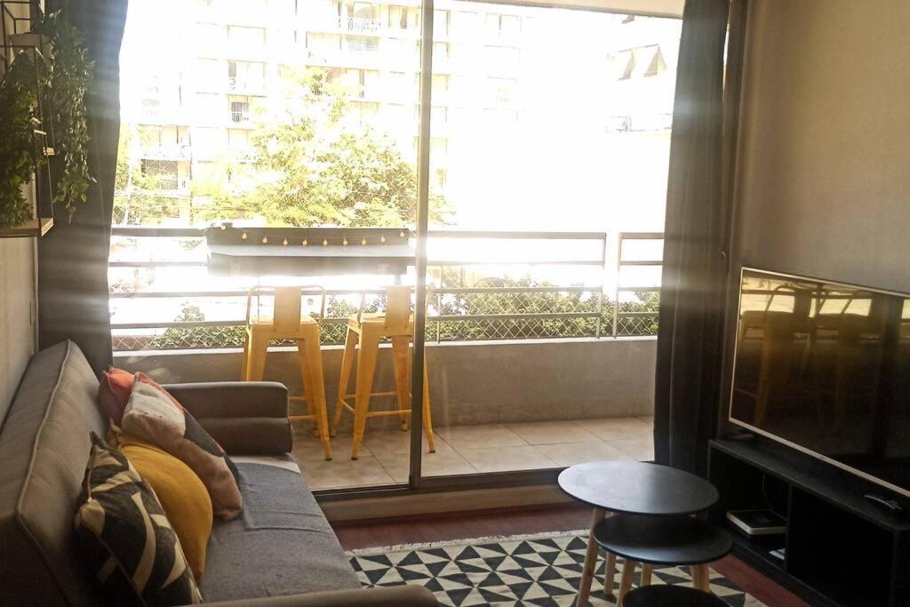 En El Corazon Del Barrio Providencia, Tranquilo Y Confortable Departamento Santiago de Chile