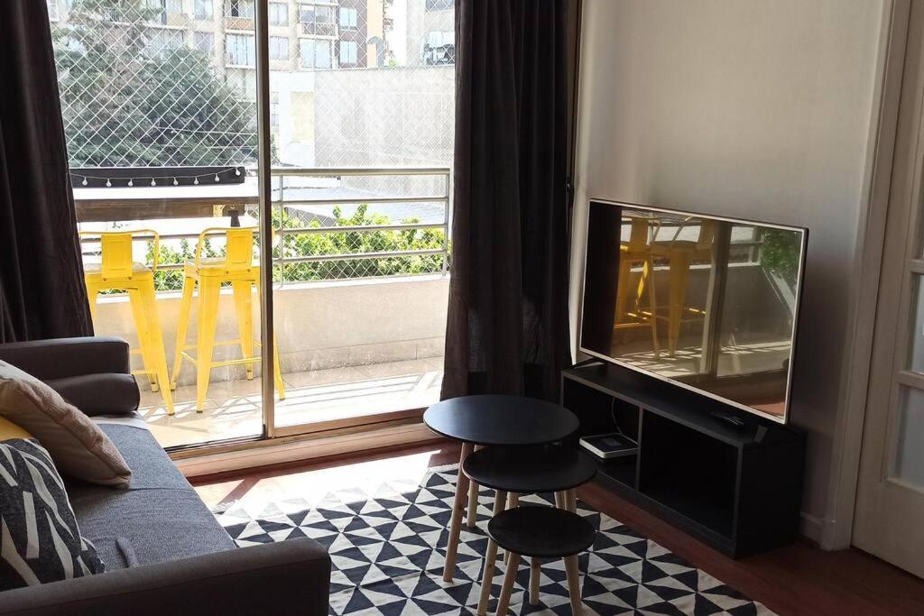 Apartamento En El Corazon Del Barrio Providencia, Tranquilo Y Confortable Departamento Santiago de Chile