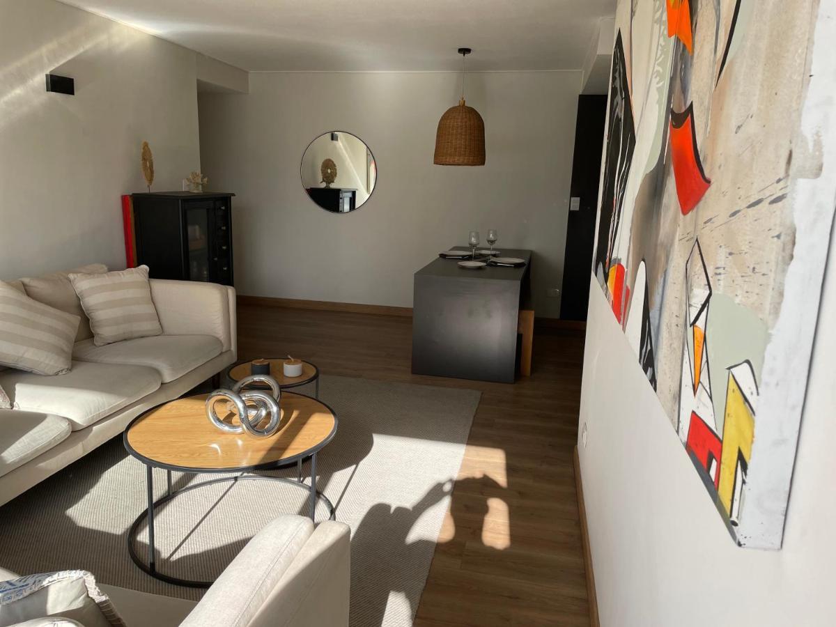 Apartamento Santiago, Vitacura, Amplio Departamento Santiago de Chile