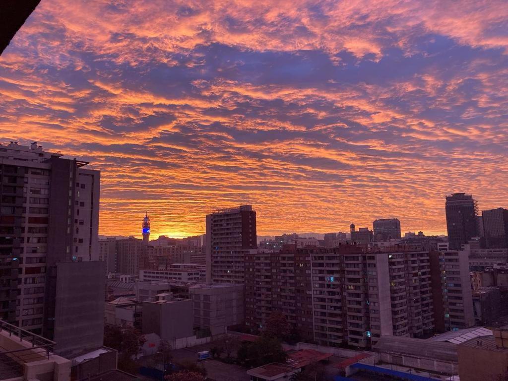 Apartamento El Balconcito Sunset - Completo Santiago de Chile