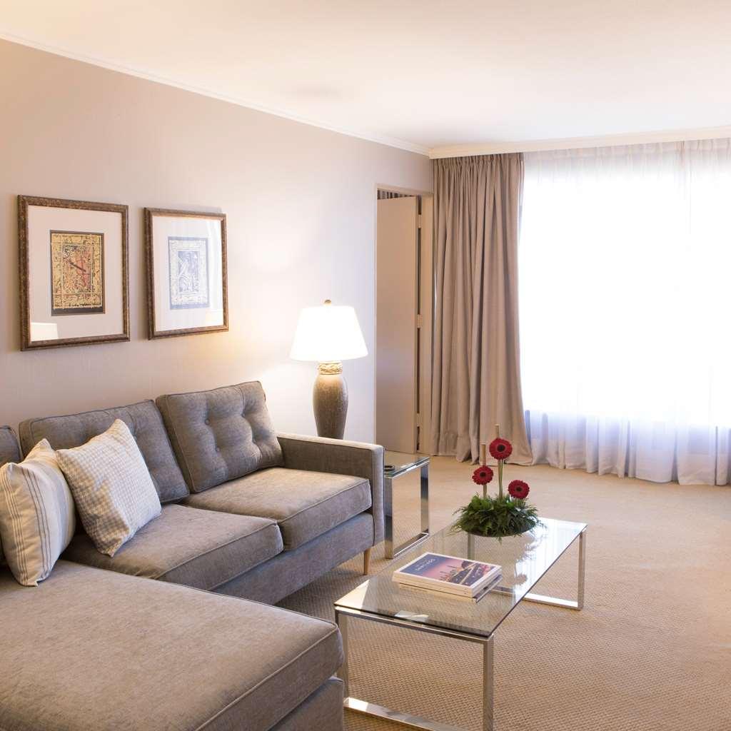 Crowne Plaza