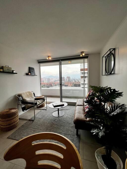 Apartamento En Los Militares Lindo Depto 1d Santiago