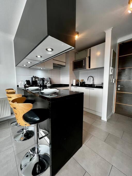 En Los Militares Lindo Depto 1d Apartamento *