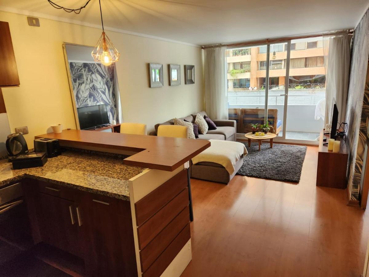 Apartamento Alto Condes - A Pasos Del Mall - Excelente Y Comodo Departamento P/2 Personas Santiago de Chile
