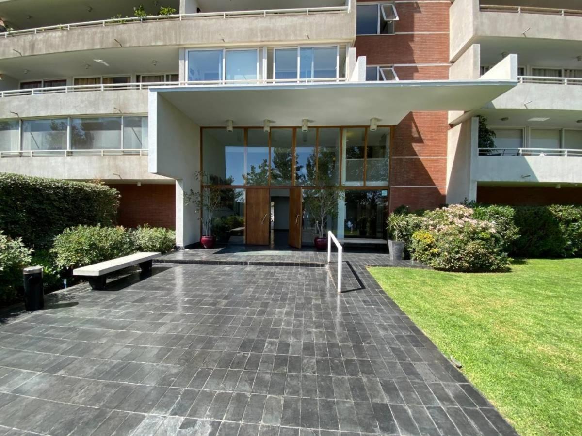 Apartamento Alto Condes - A Pasos Del Mall - Excelente Y Comodo Departamento P/2 Personas Santiago de Chile