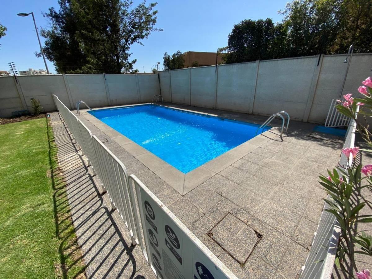 Alto Condes - A Pasos Del Mall - Excelente Y Comodo Departamento P/2 Personas Apartamento Santiago de Chile