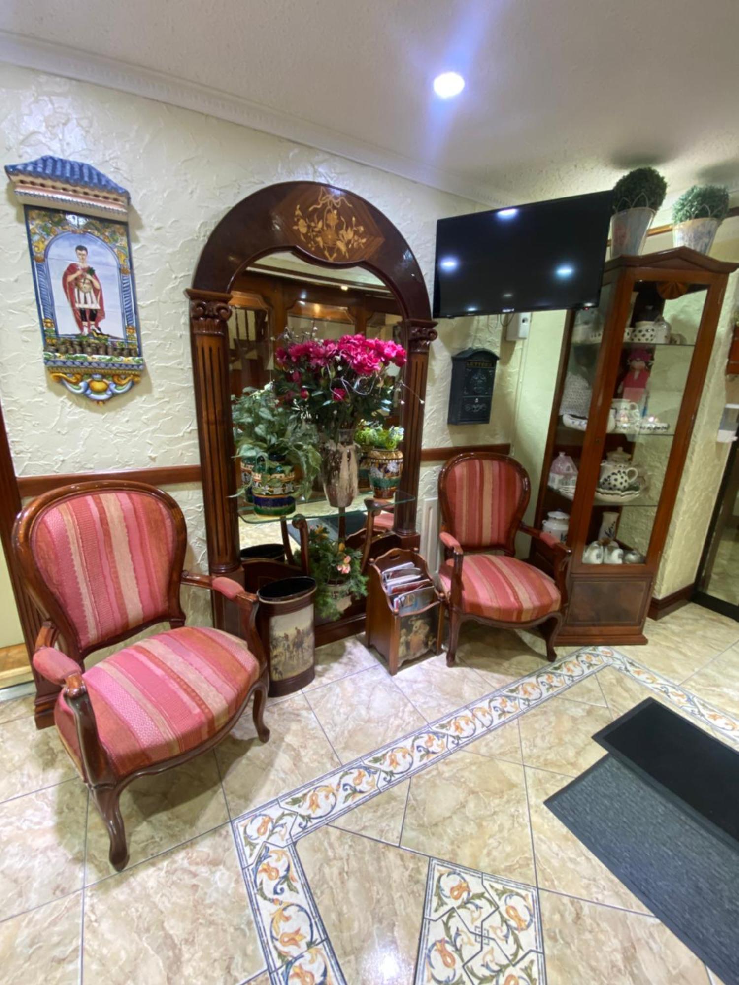 Ciudad De Vitoria Hotel