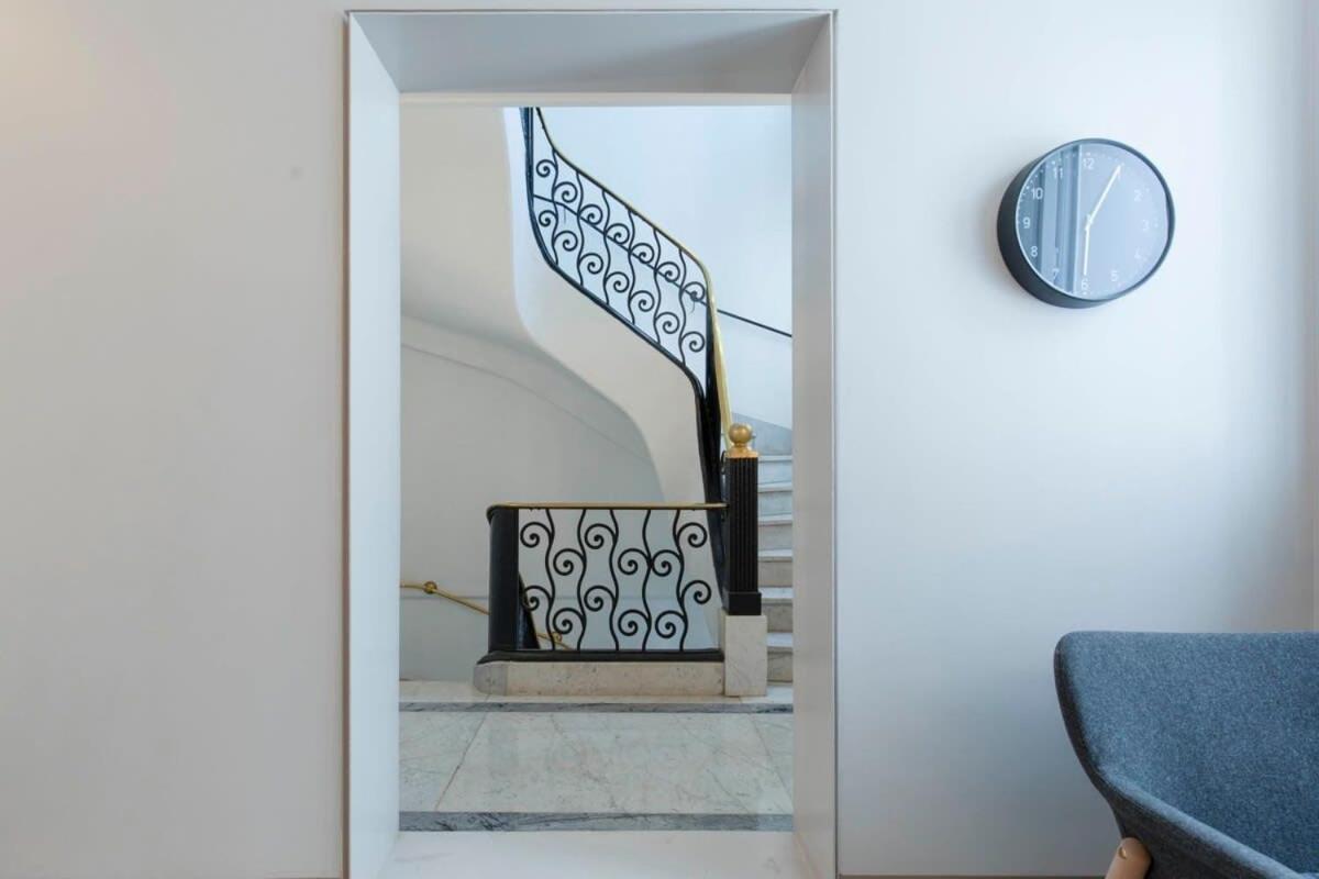 Hom I Inmejorable Estudio En Callerepublica Apartamento