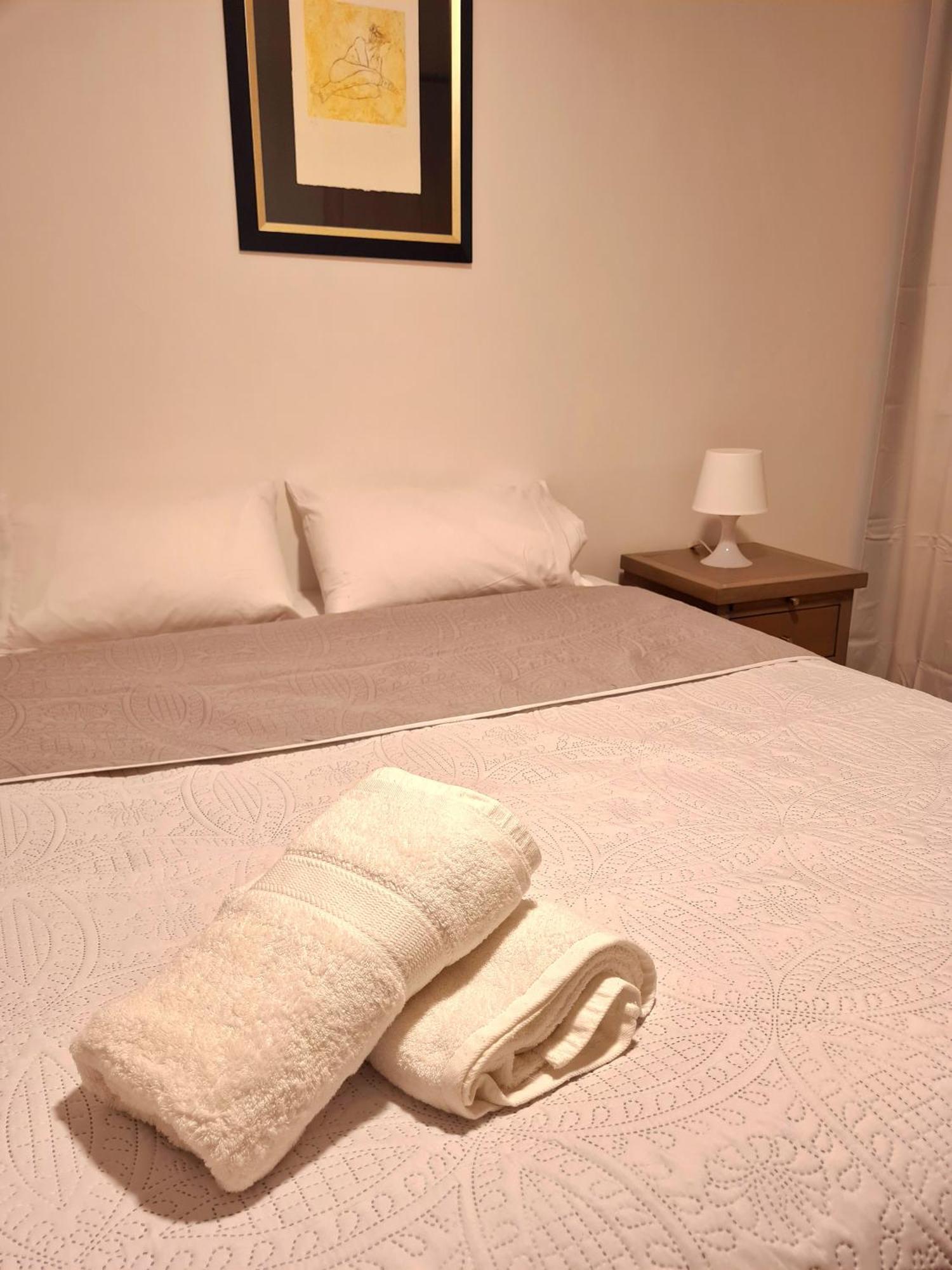 Amplio Depto Las Condes Centro, Escuela Militar Apartment Santiago