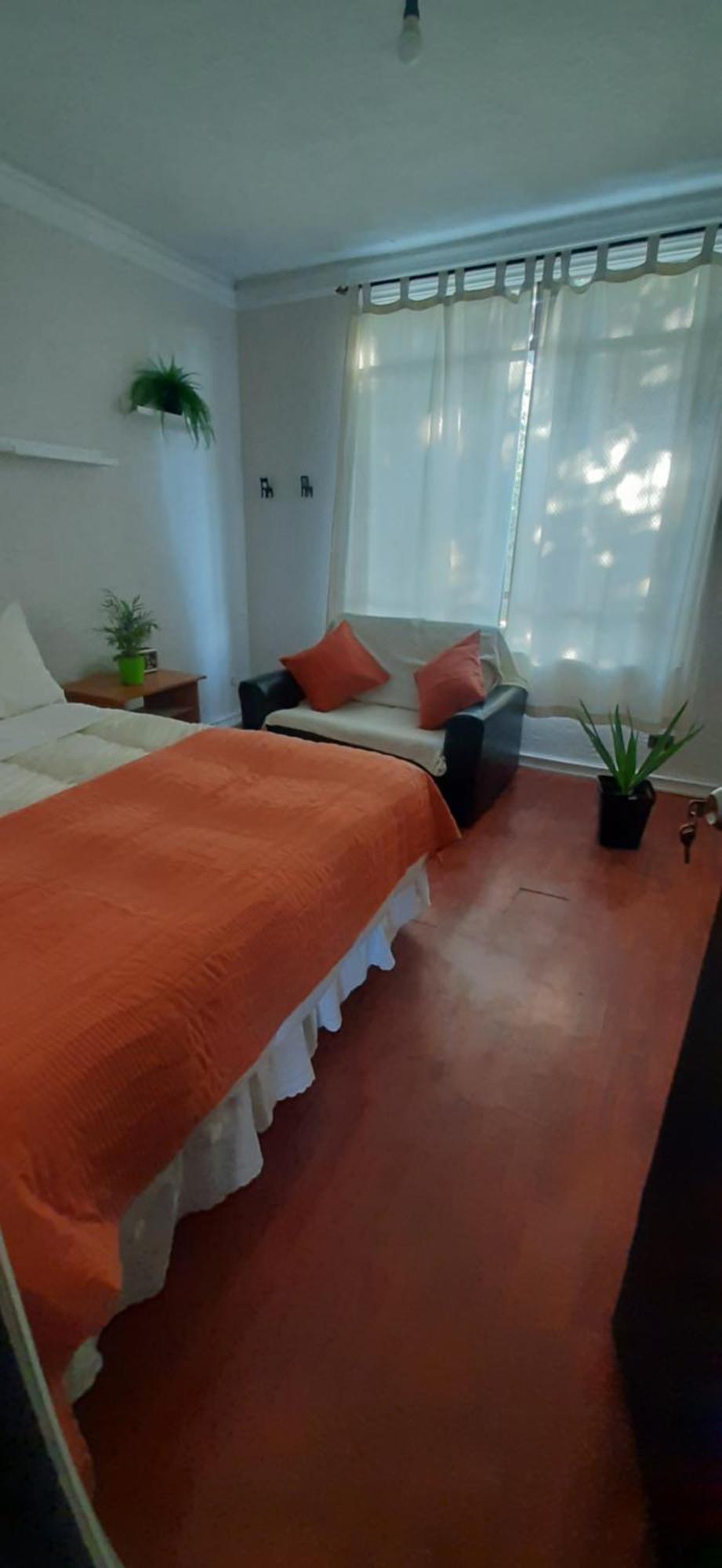 Habitacion En Dpto Paseo Bulnes Homestay *